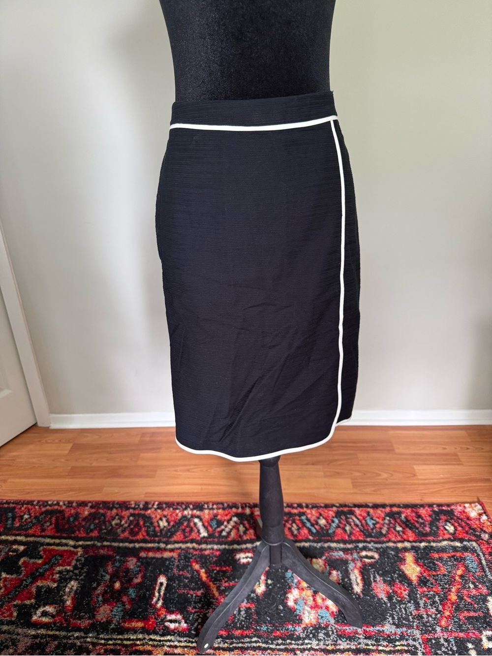 Ann Taylor Black Pencil Skirt with White Piping